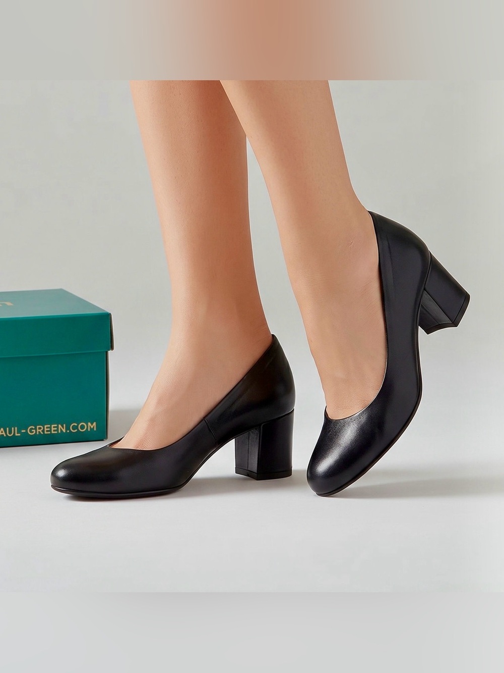 Paul Green Samona
Nappa Leather Black Pump 9.5